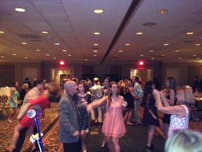 Great dance music can make your event spectacular. Choose Kidd Blue for sorority socials, company parties and weddings.